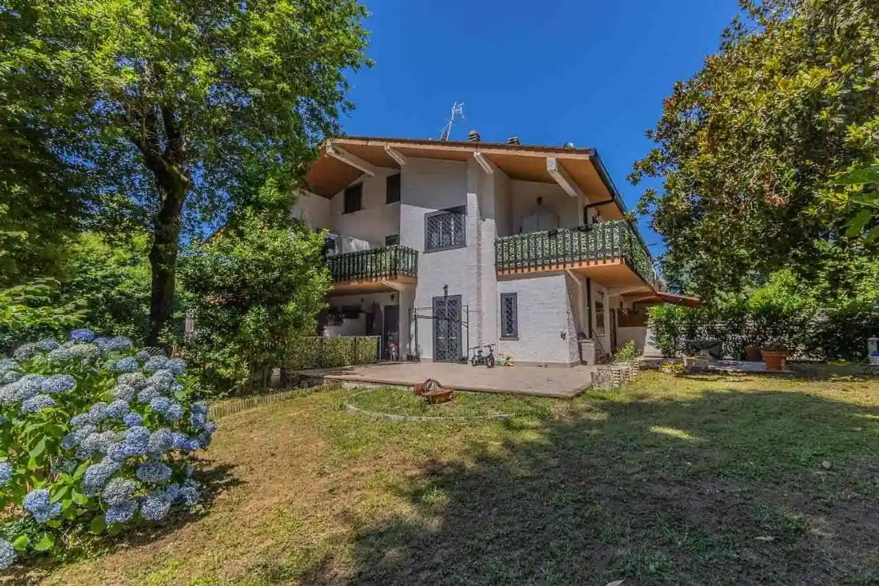 Villa in vendita a Ariccia