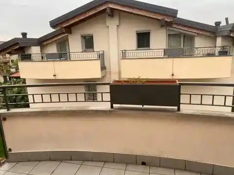 Appartamento in vendita a Pogliano Milanese