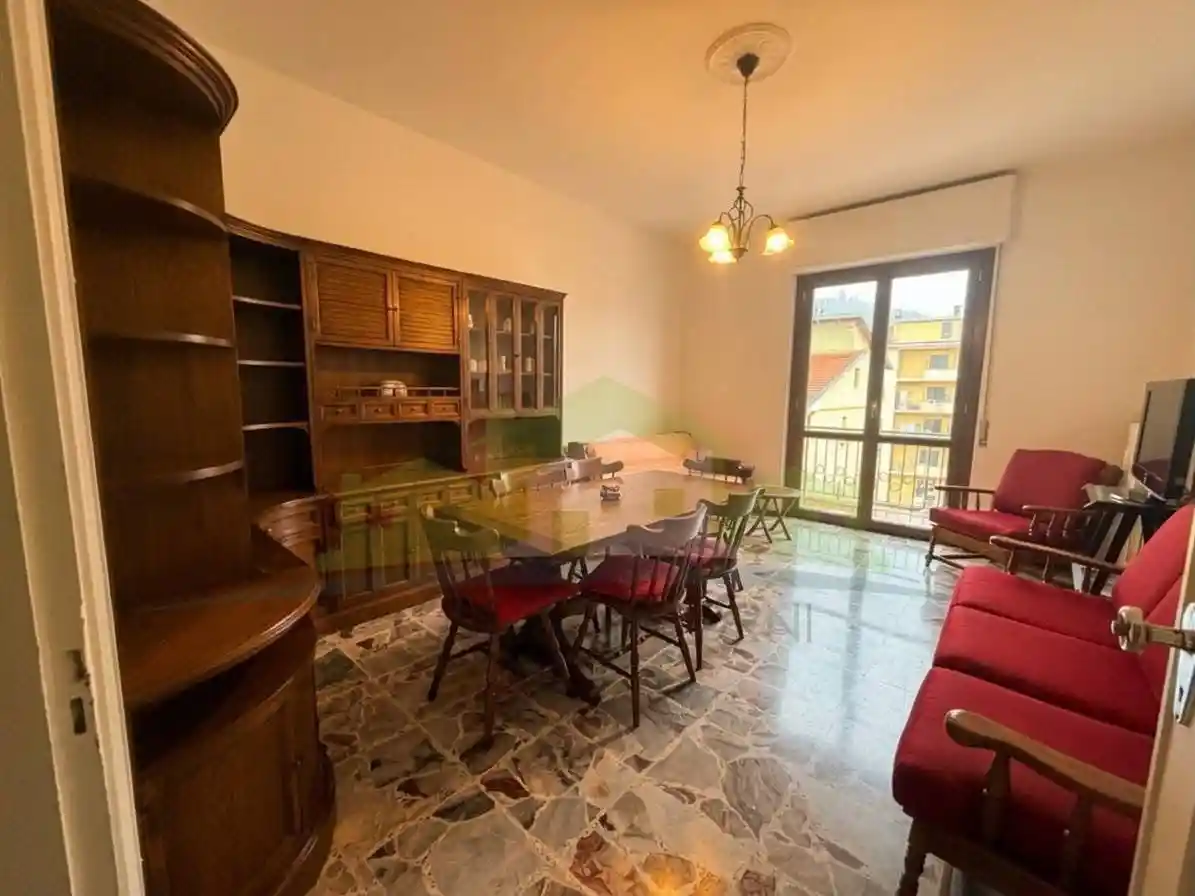 Appartamento in vendita a Borgosesia