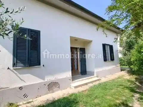 Villa in vendita a Collesalvetti