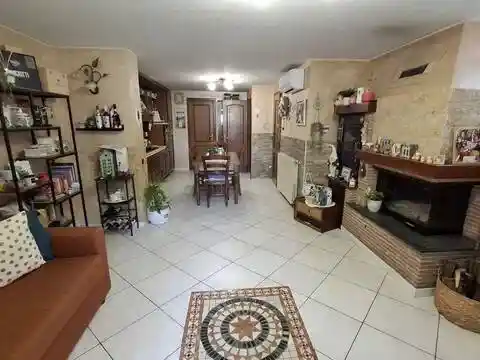 Appartamento in vendita a Collesalvetti