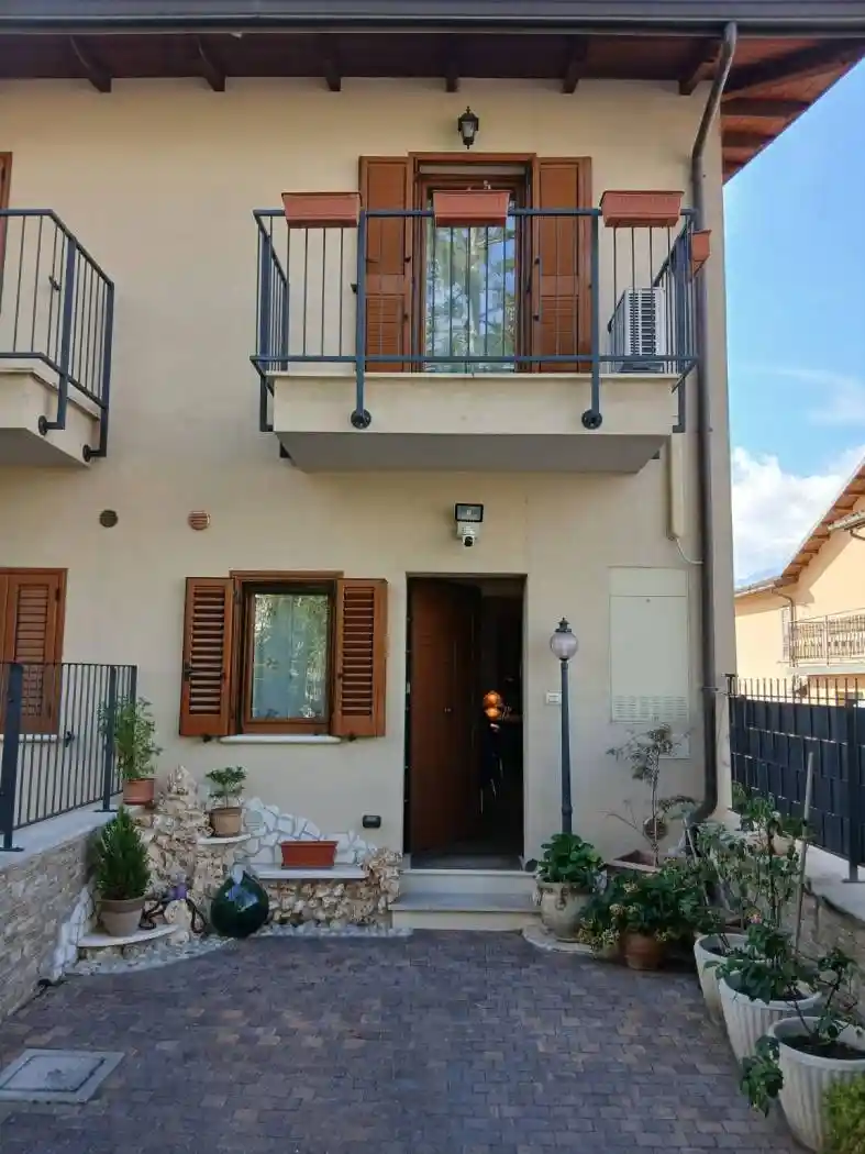 Casa indipendente in vendita a L'Aquila