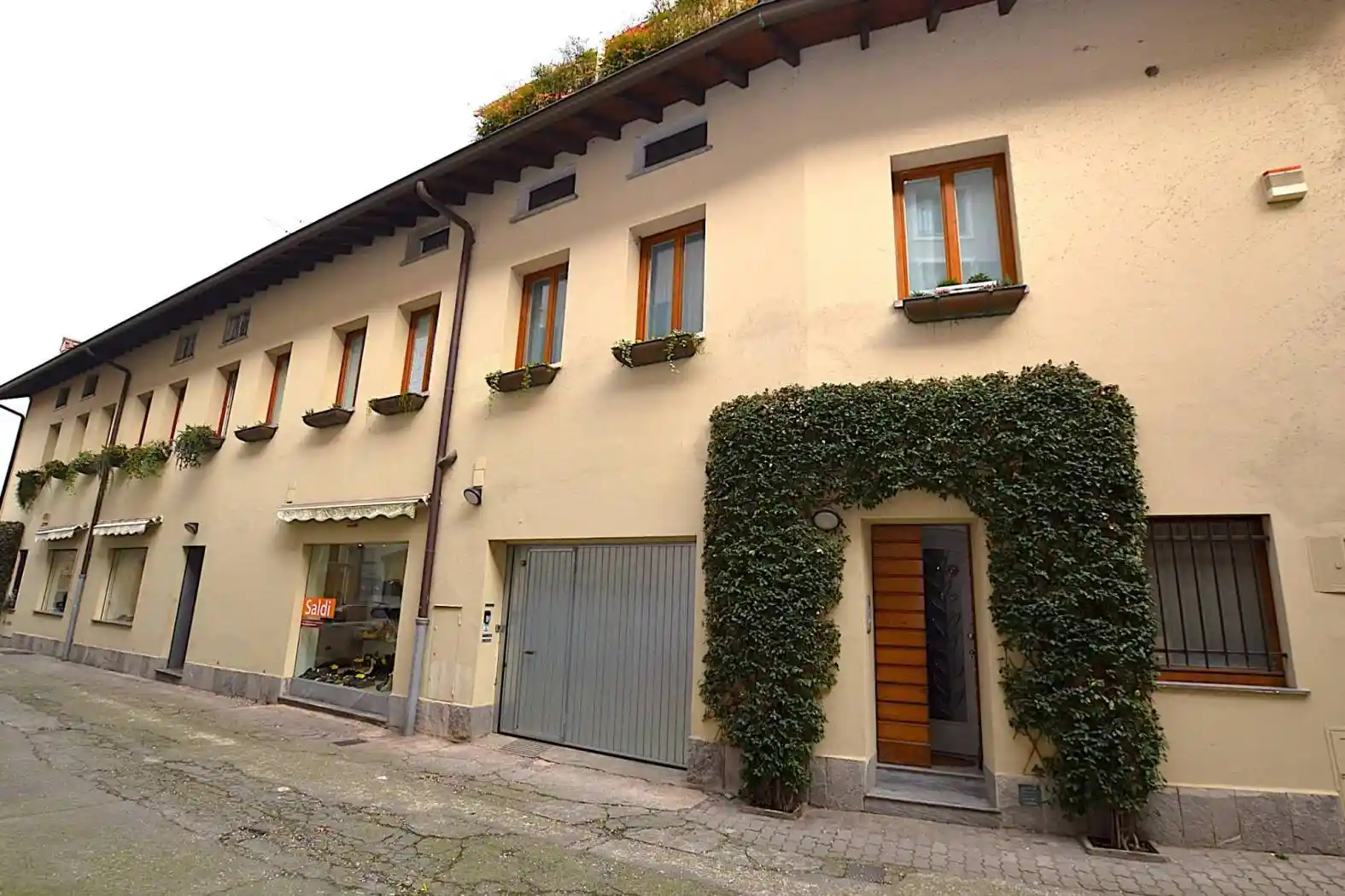 Appartamento in affitto a Merate