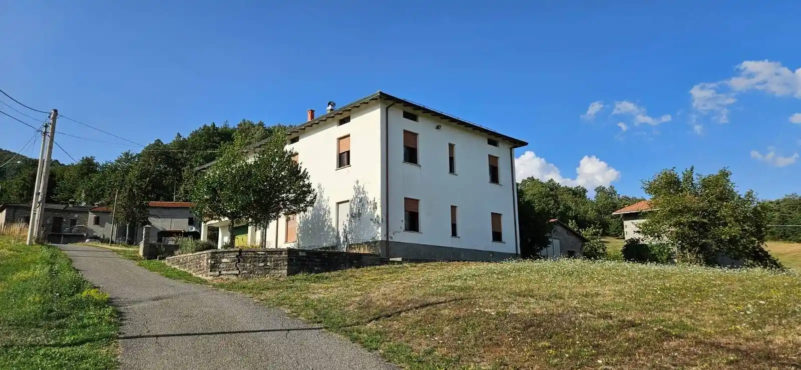 Villa in vendita a Varsi