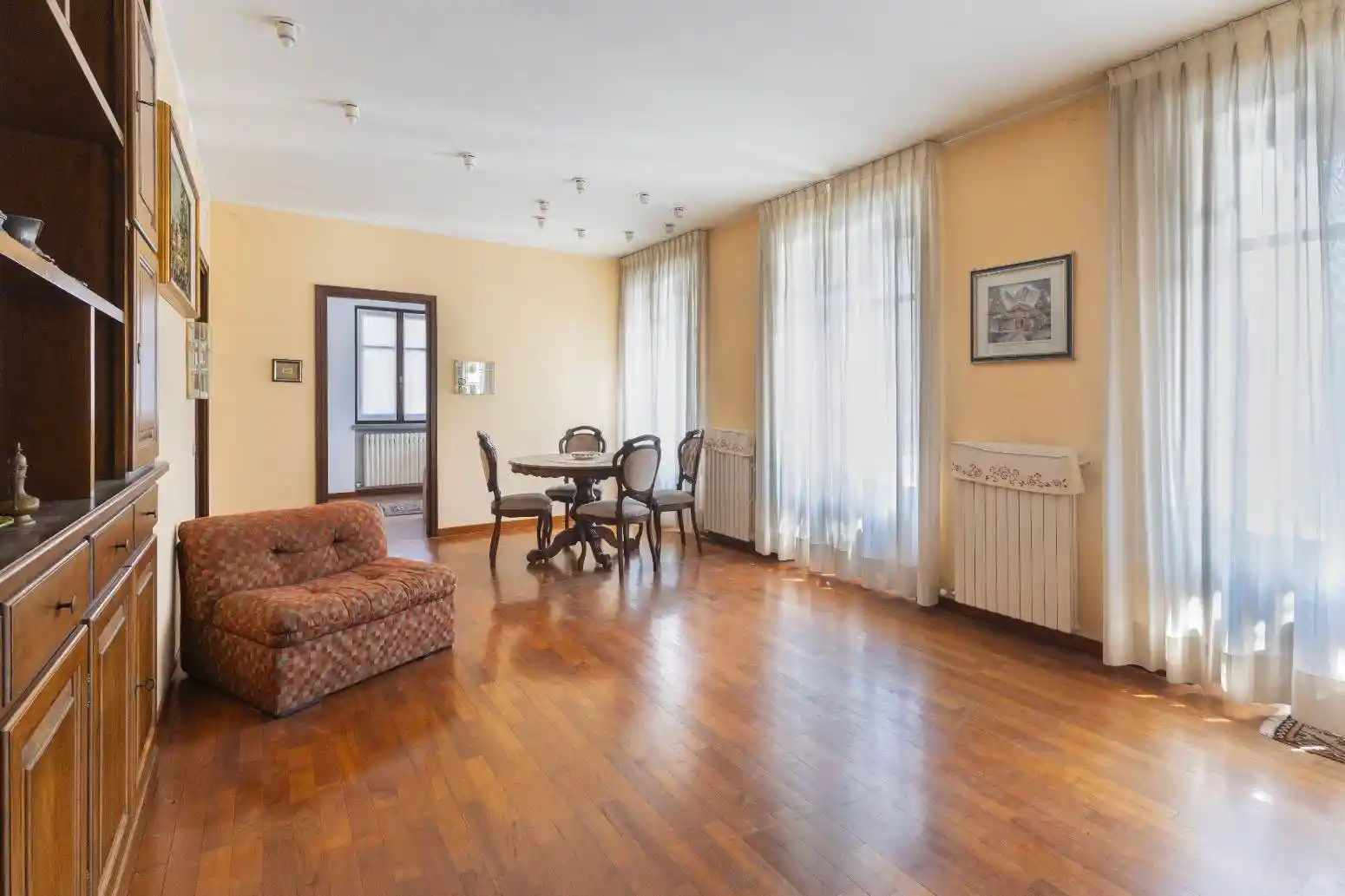 Palazzo - Edificio in vendita a Gravellona Toce