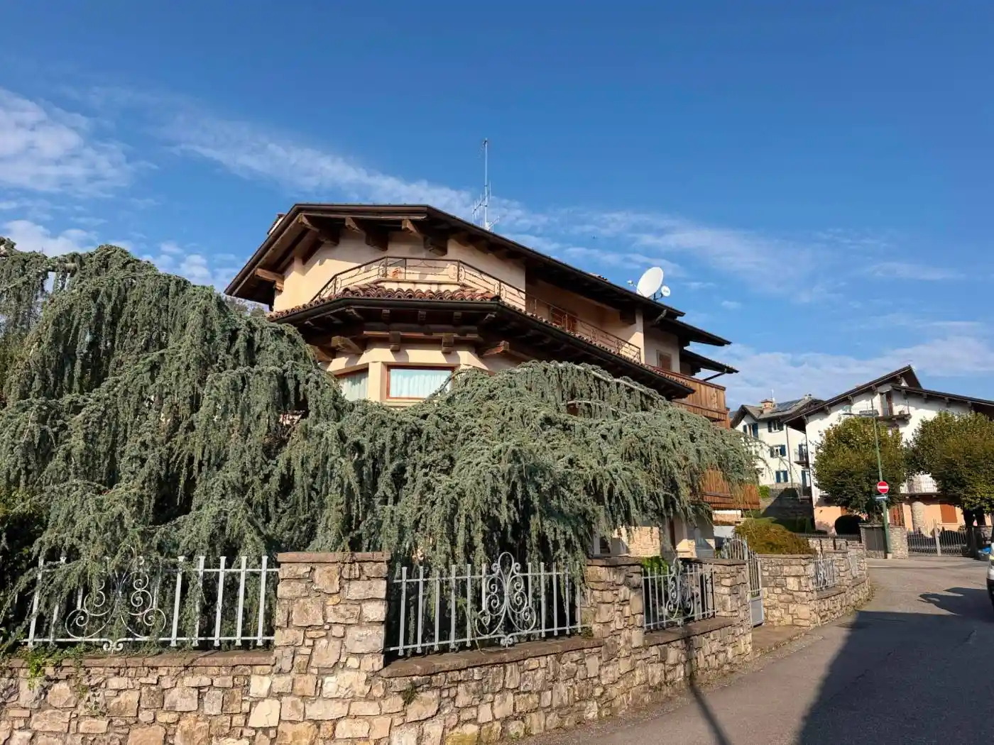 Appartamento in vendita a Selvino