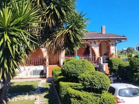 Villa in vendita a Lanuvio