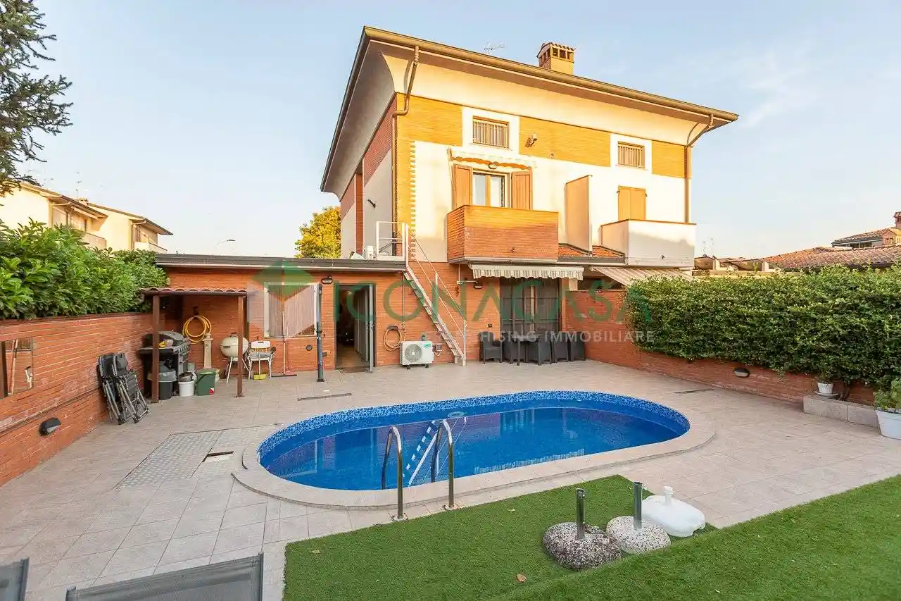 Villa in vendita a Camisano