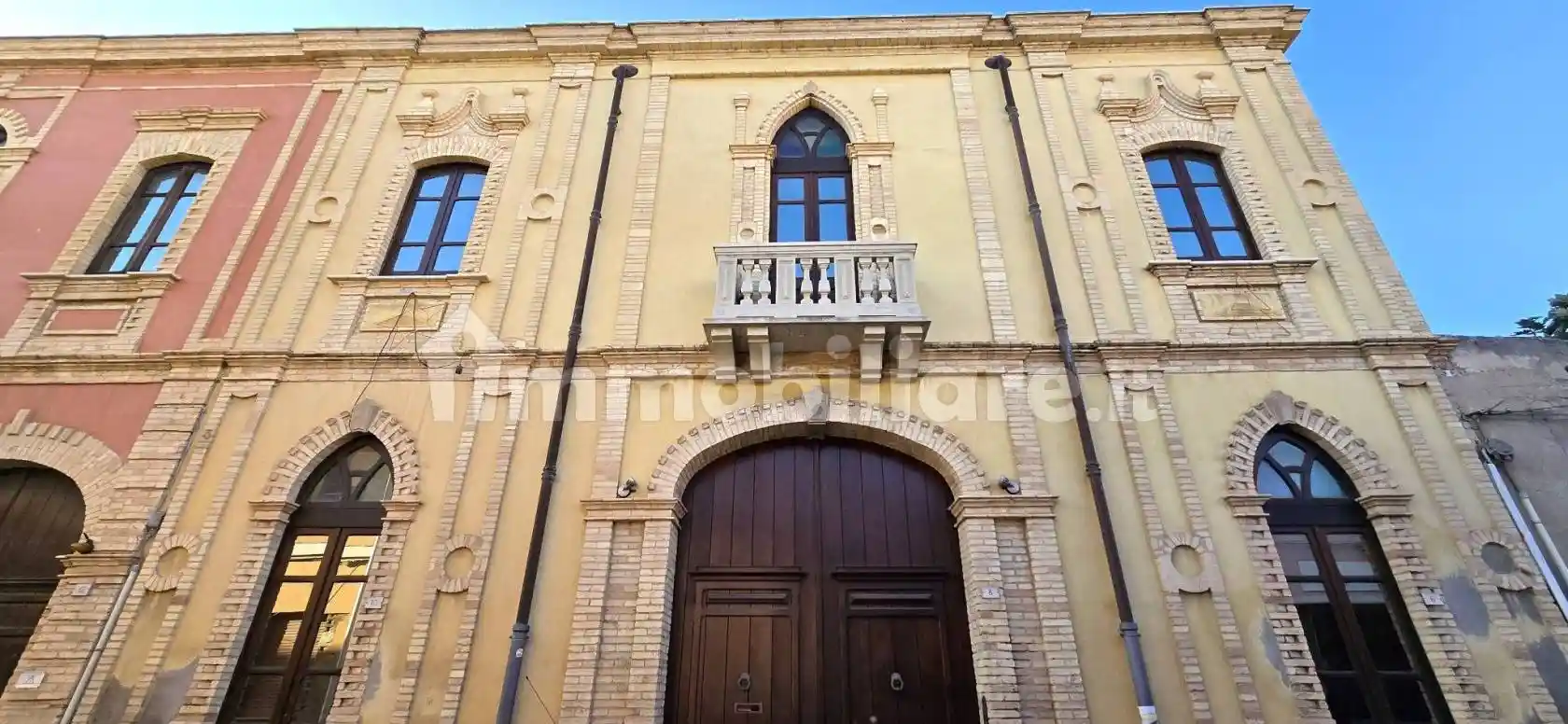 Palazzo - Edificio in vendita a Quartu Sant'Elena