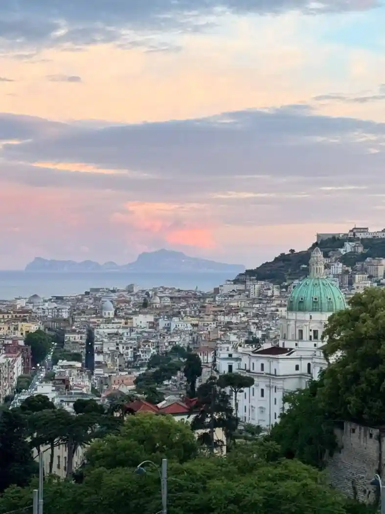 Appartamento in vendita a Napoli