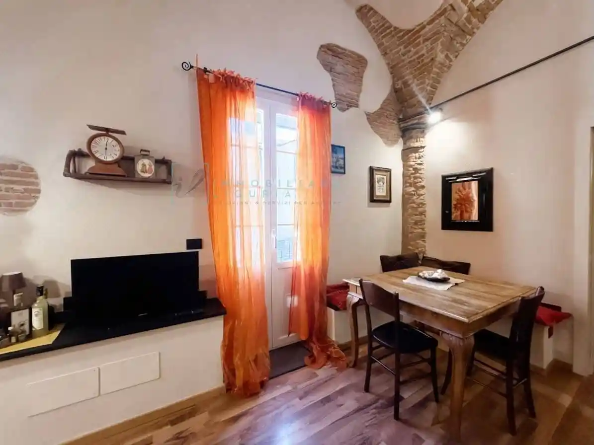 Appartamento in affitto a Albenga