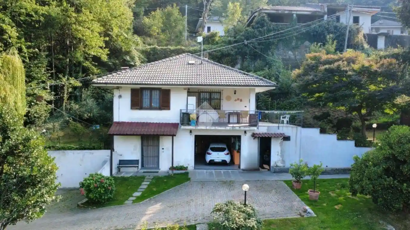 Casa indipendente in vendita a Val di Chy