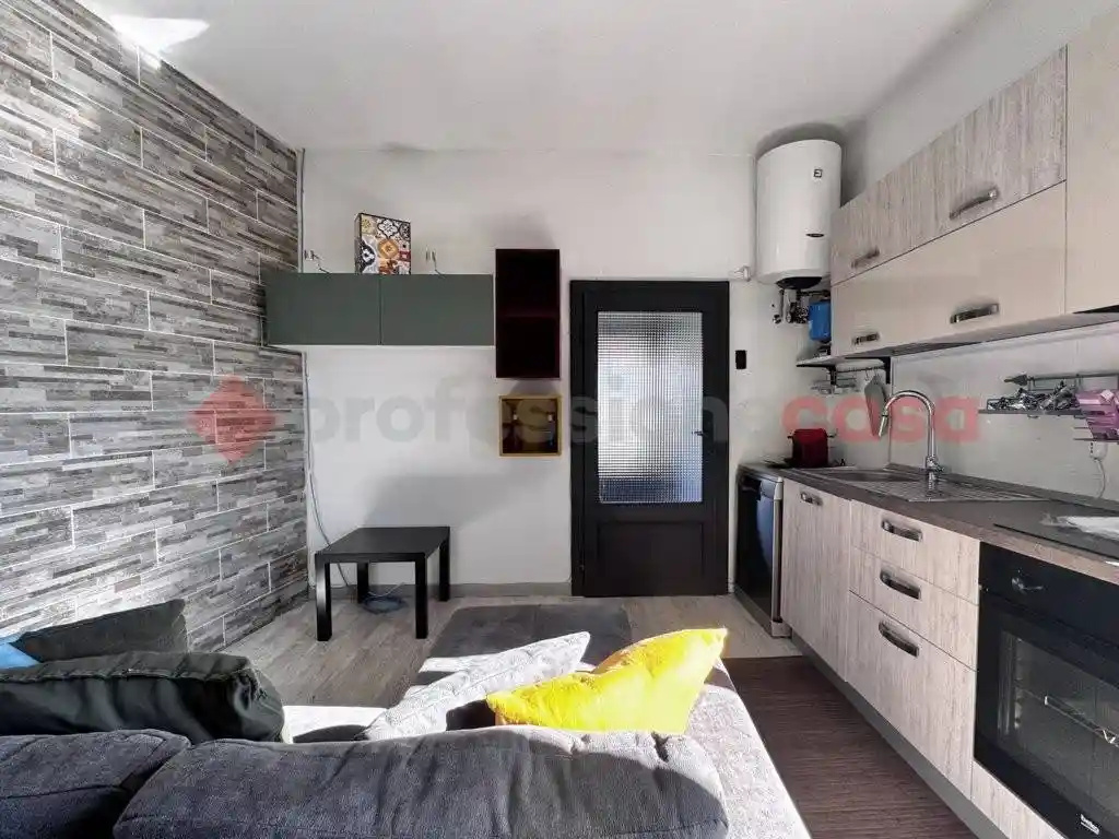Casa indipendente in vendita a Arona