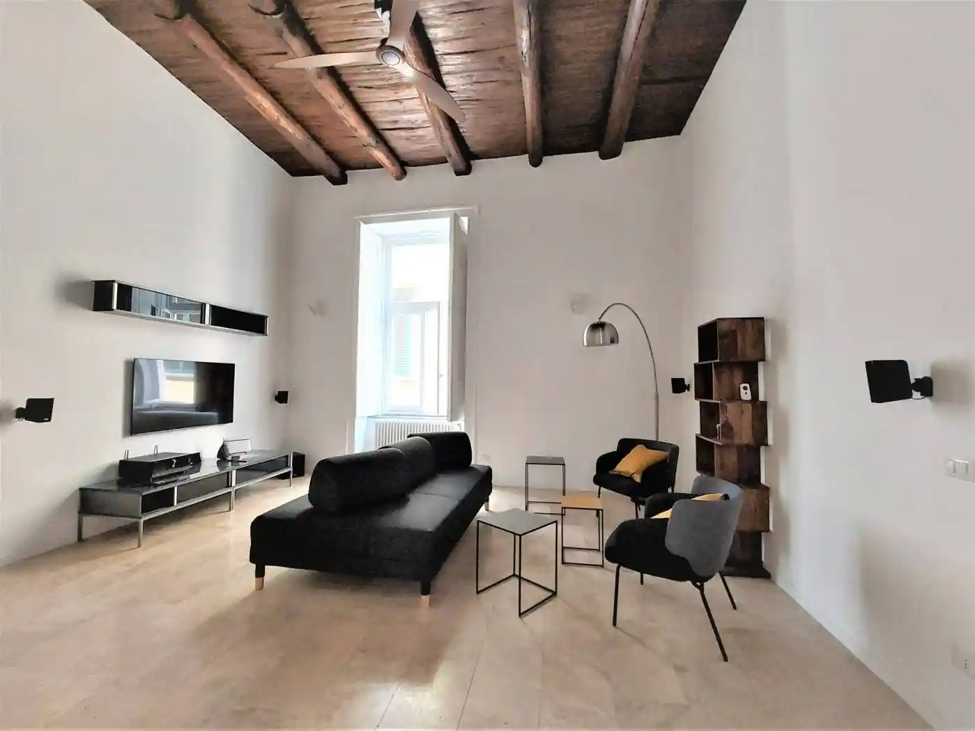 Appartamento in vendita a Napoli