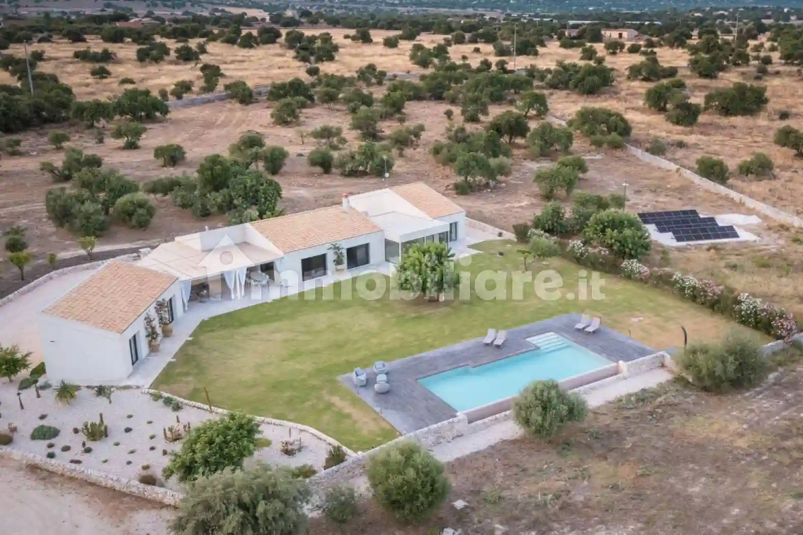 Villa - foto 2
