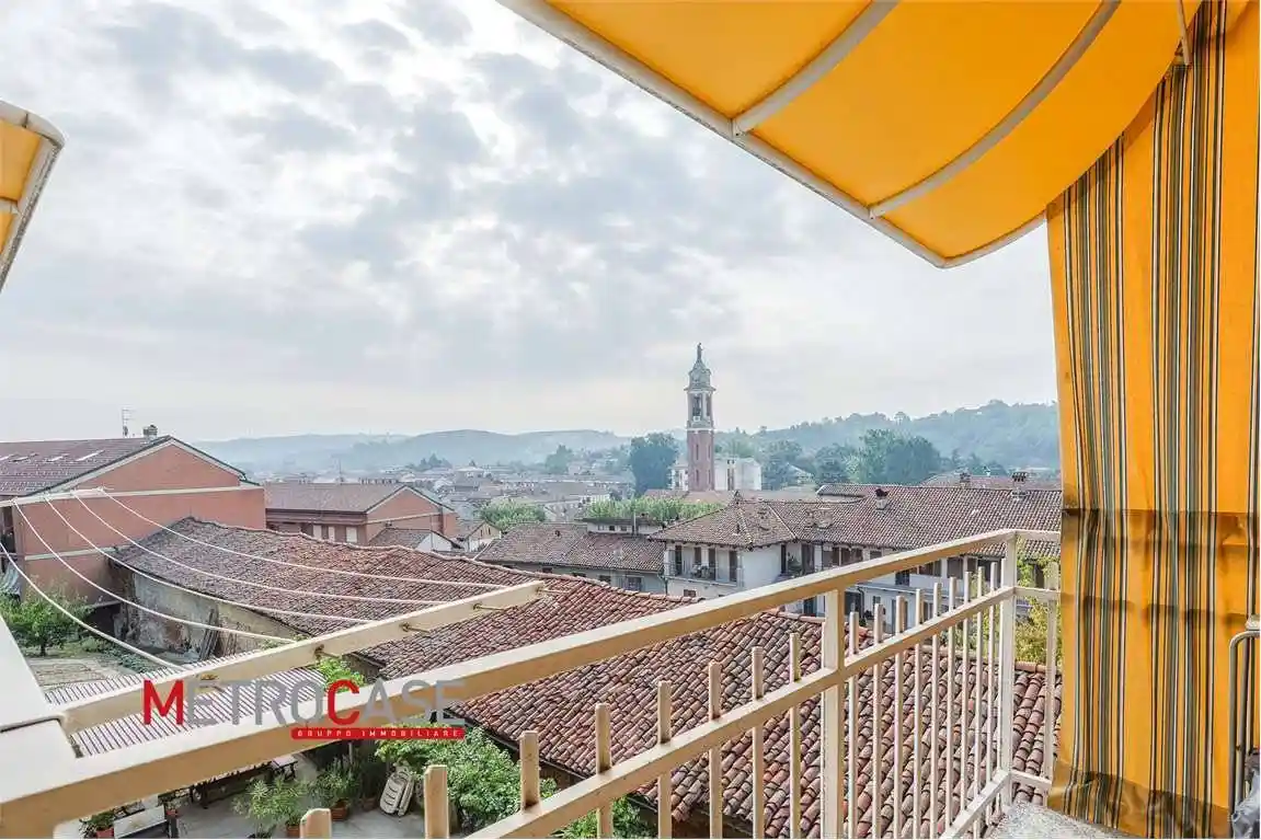 Palazzo - Edificio in vendita a Canale