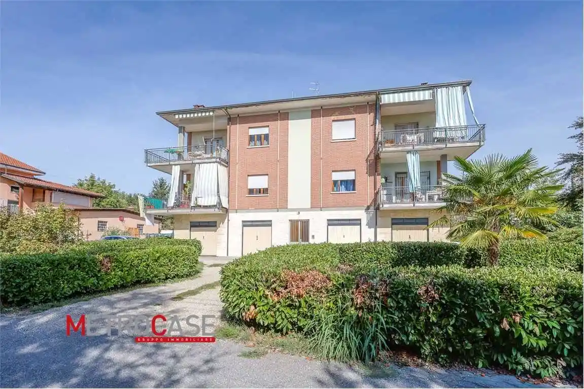 Palazzo - Edificio in vendita a Canale