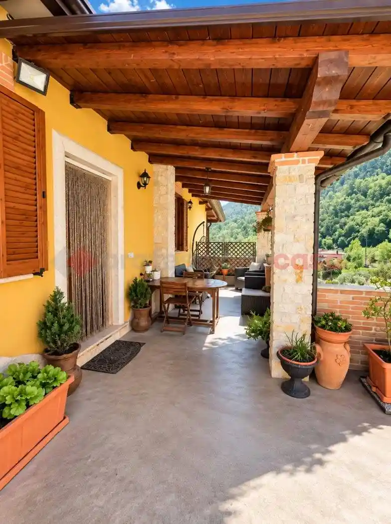 Casa indipendente in vendita a Alatri