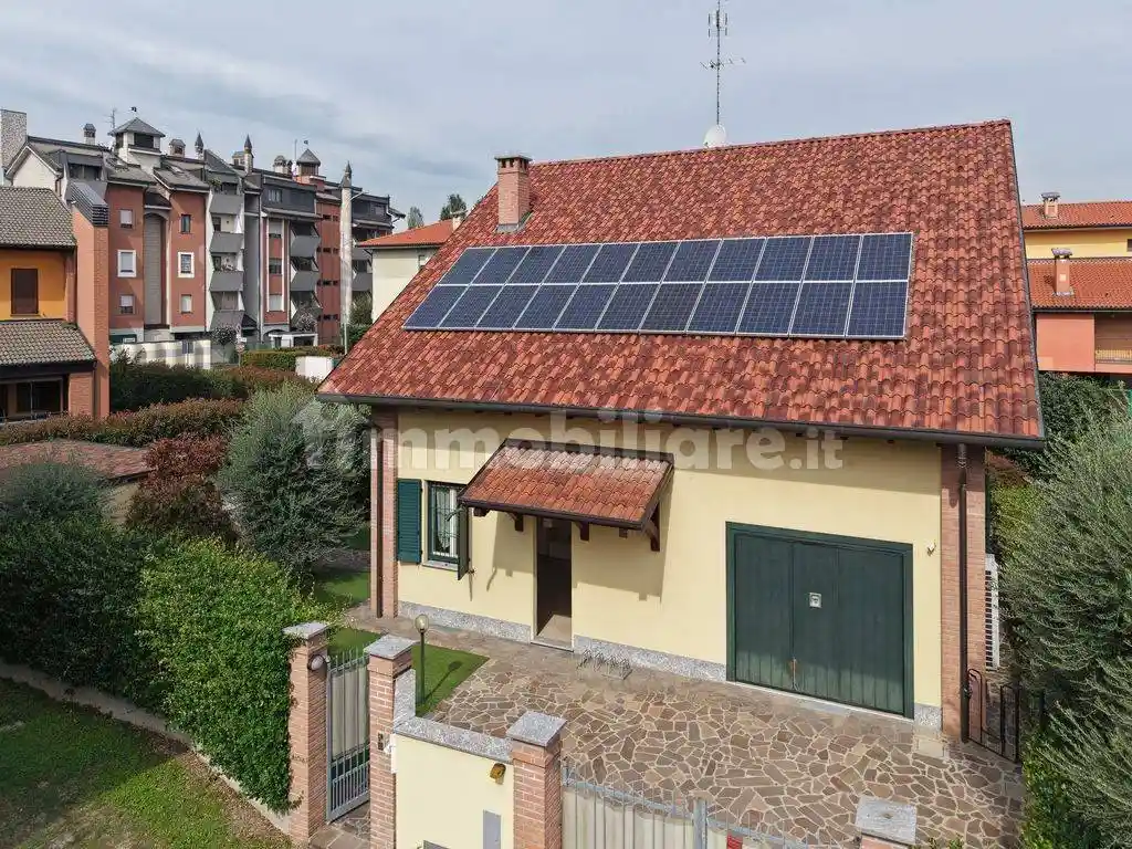 Villa in vendita a Abbiategrasso