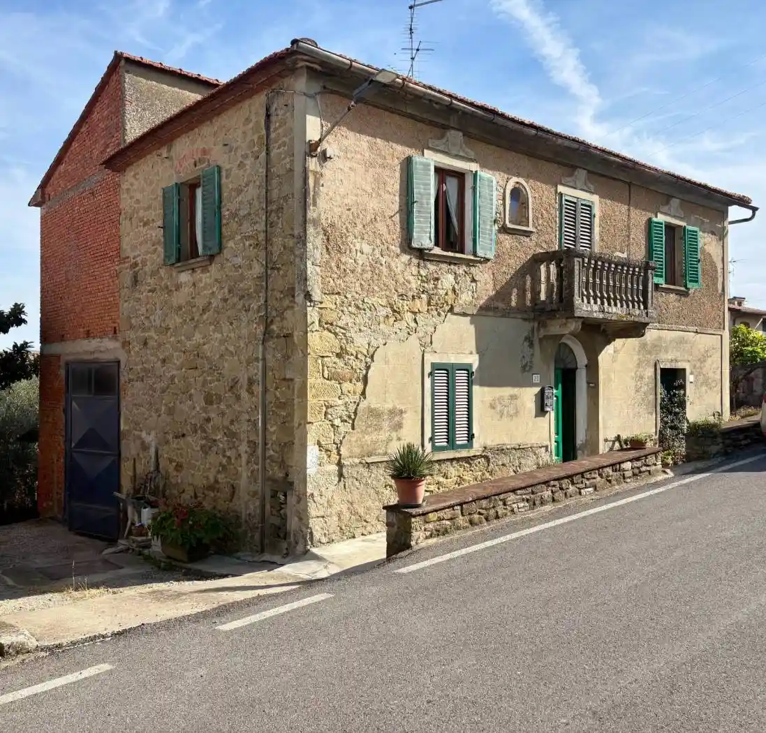 Casa indipendente in vendita a Arezzo