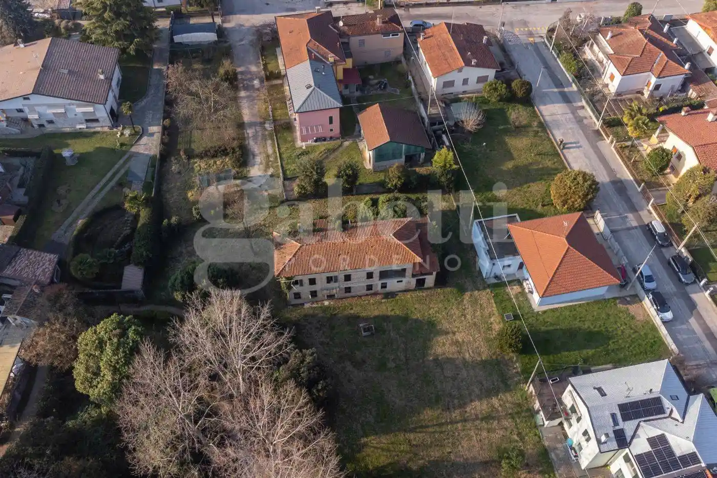 Rustico - Casale in vendita a Pordenone