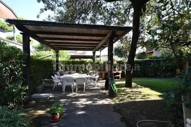 Villetta a schiera in vendita a Pietrasanta