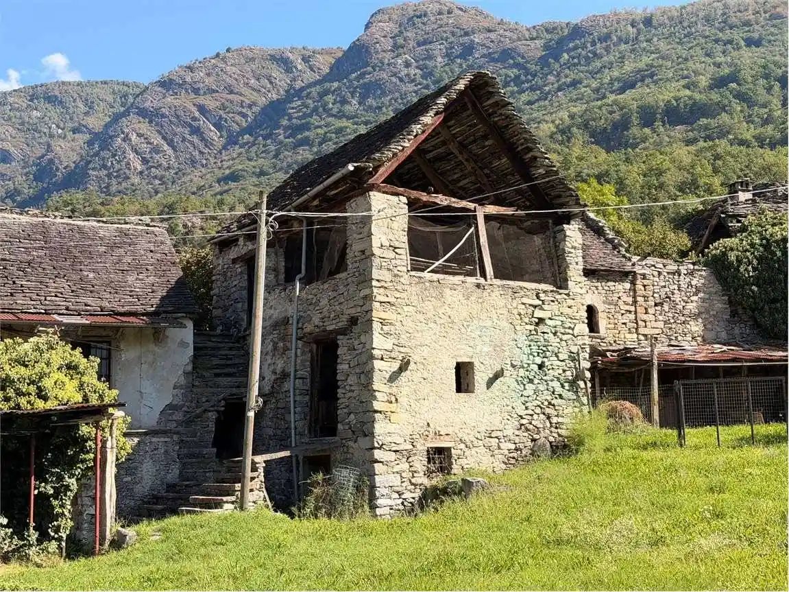 Rustico - Casale in vendita a Montecrestese