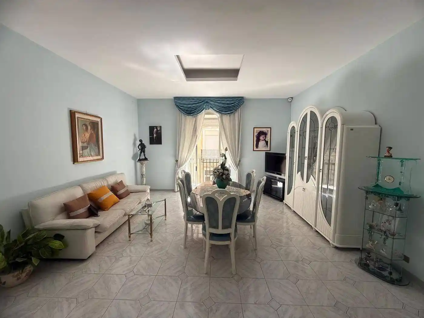 Appartamento in vendita a Napoli