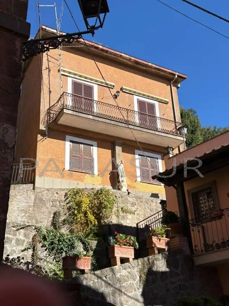 Villa in vendita a Nemi