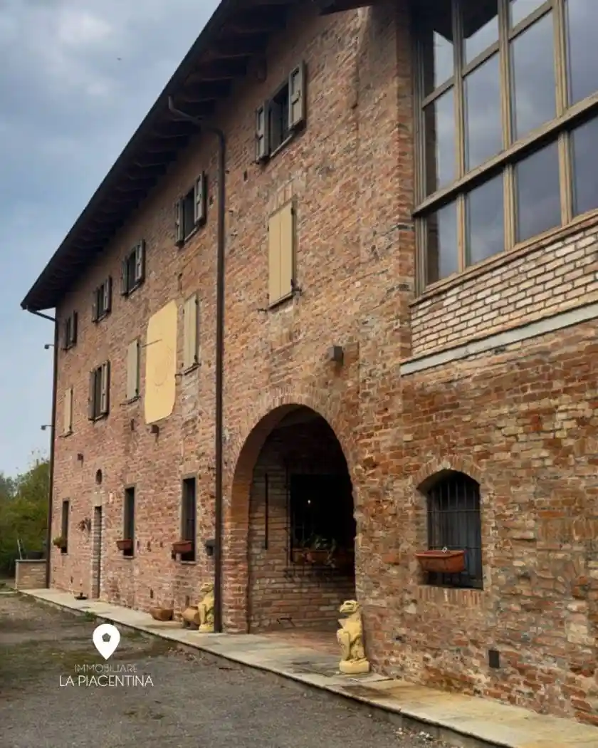 Villa in vendita a Calendasco