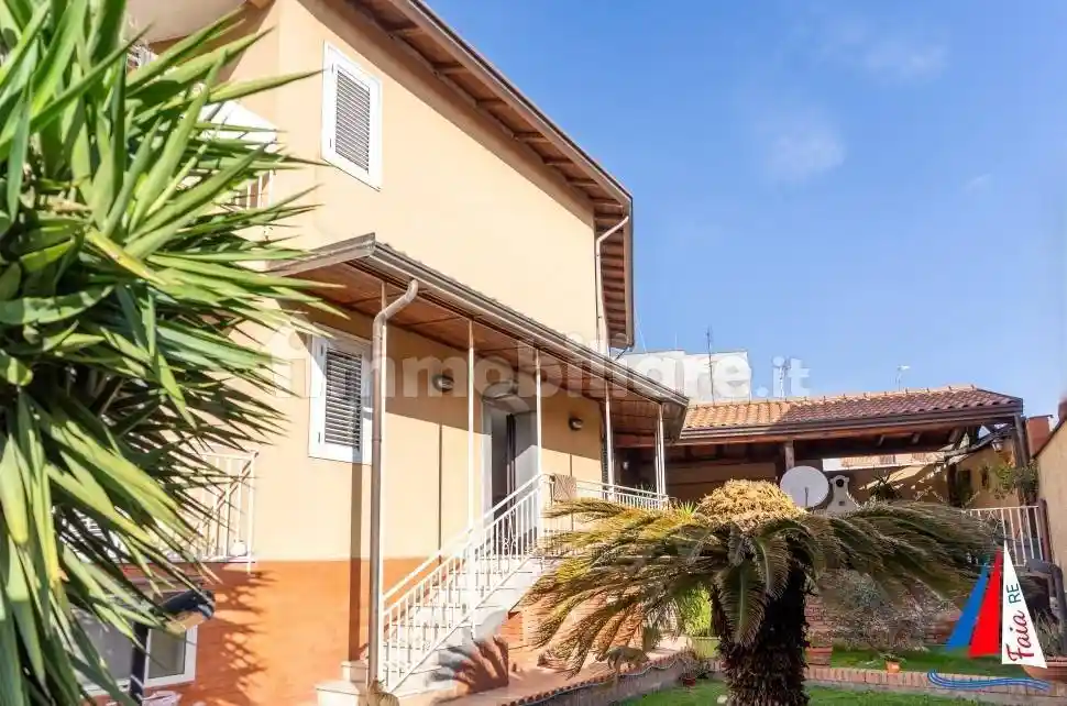 Villa in vendita a Gravina di Catania