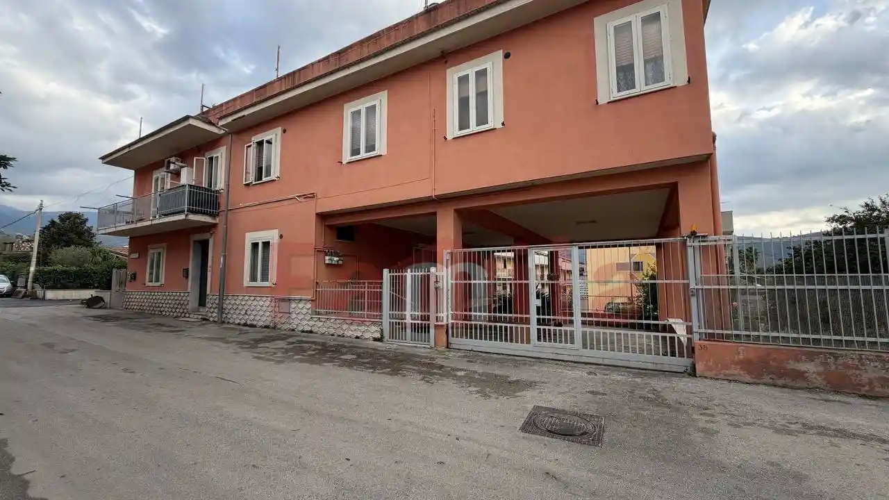 Appartamento in vendita a Avella