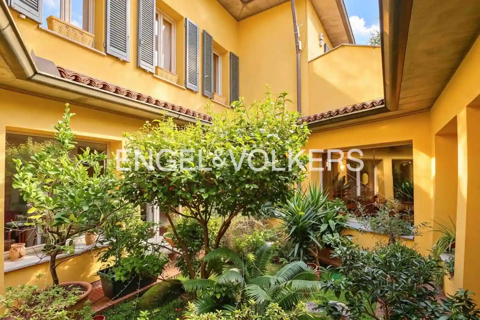 Villa - foto 2