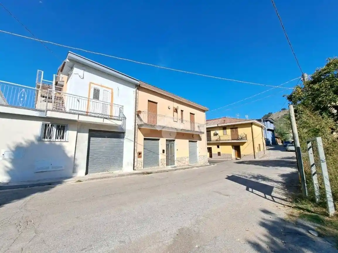 Casa indipendente in vendita a Baronissi