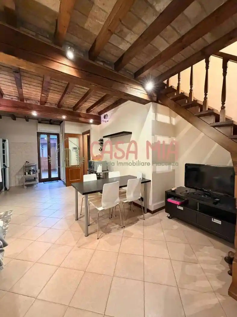 Casa indipendente in vendita a Gragnano Trebbiense