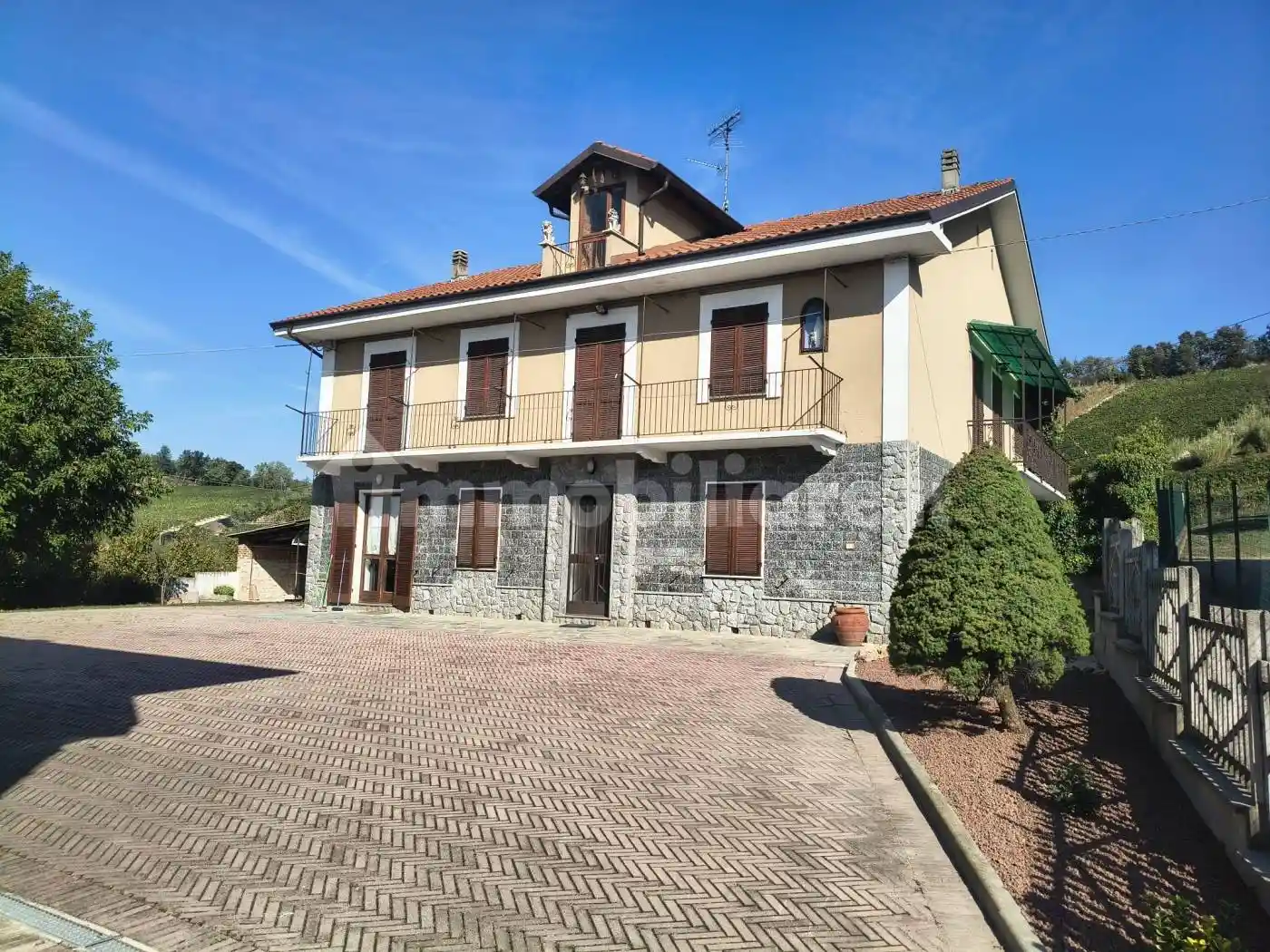 Appartamento in affitto a Corneliano d'Alba