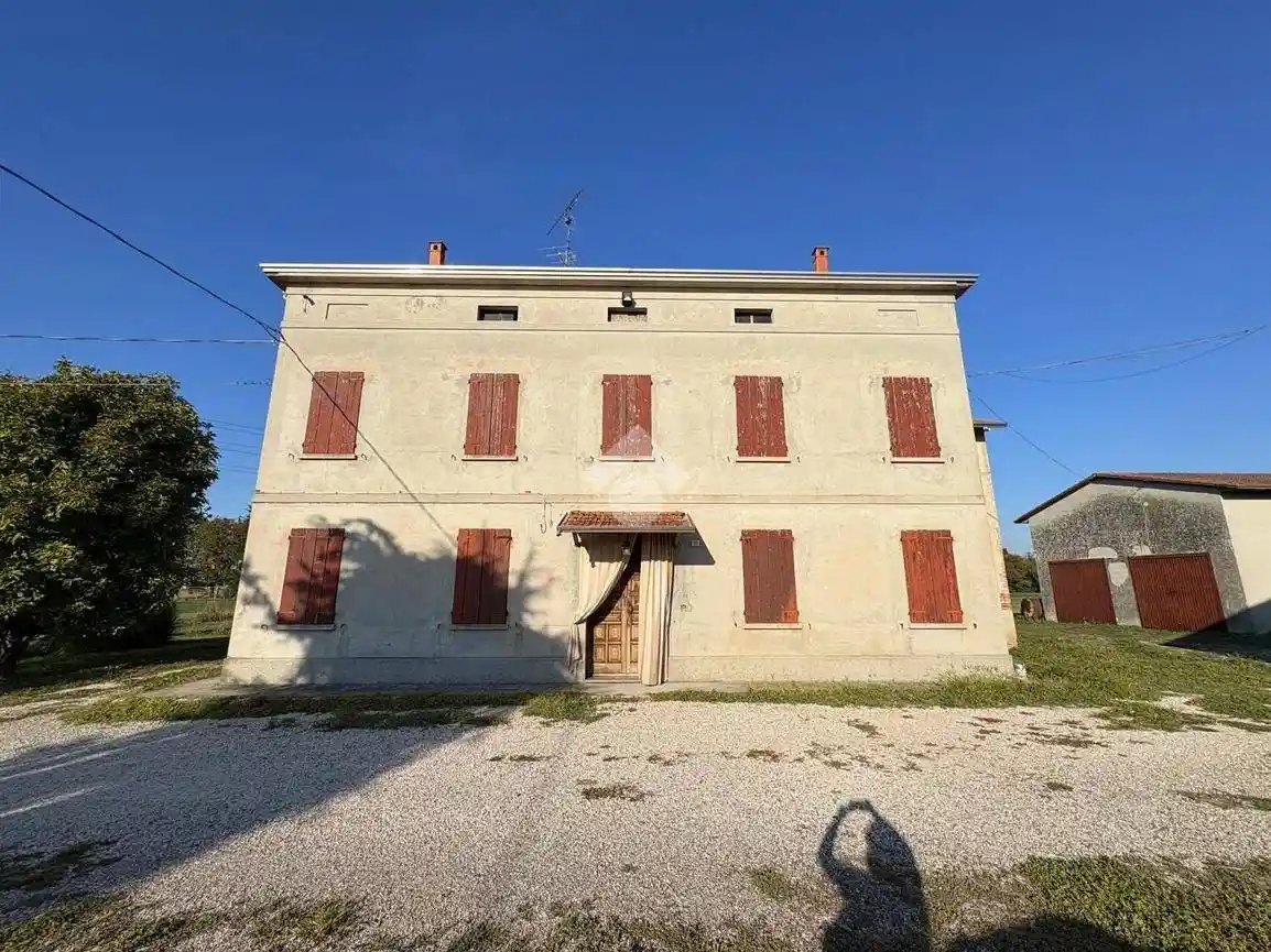 Rustico - Casale in vendita a Suzzara
