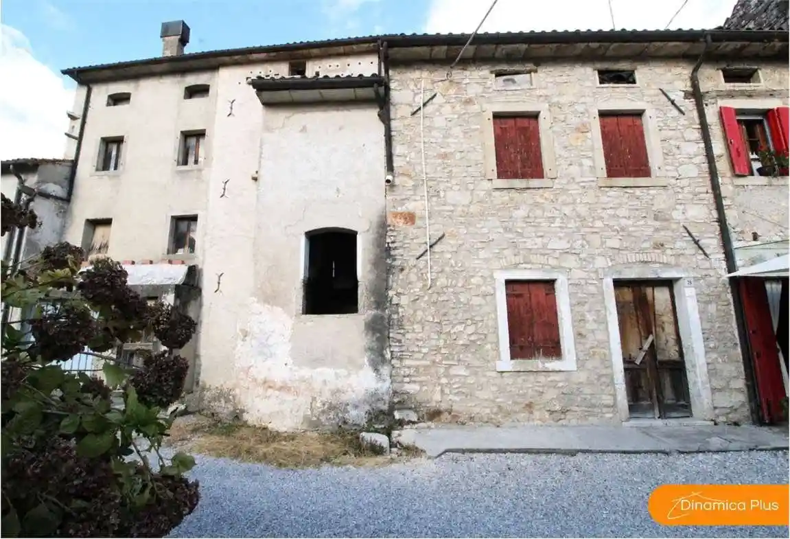 Rustico - Casale in vendita a Vittorio Veneto