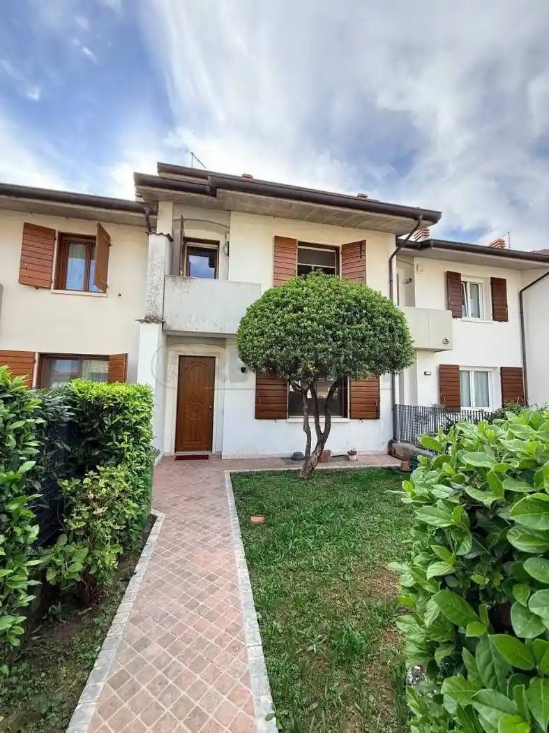 Villetta a schiera in vendita a Montecchio Maggiore