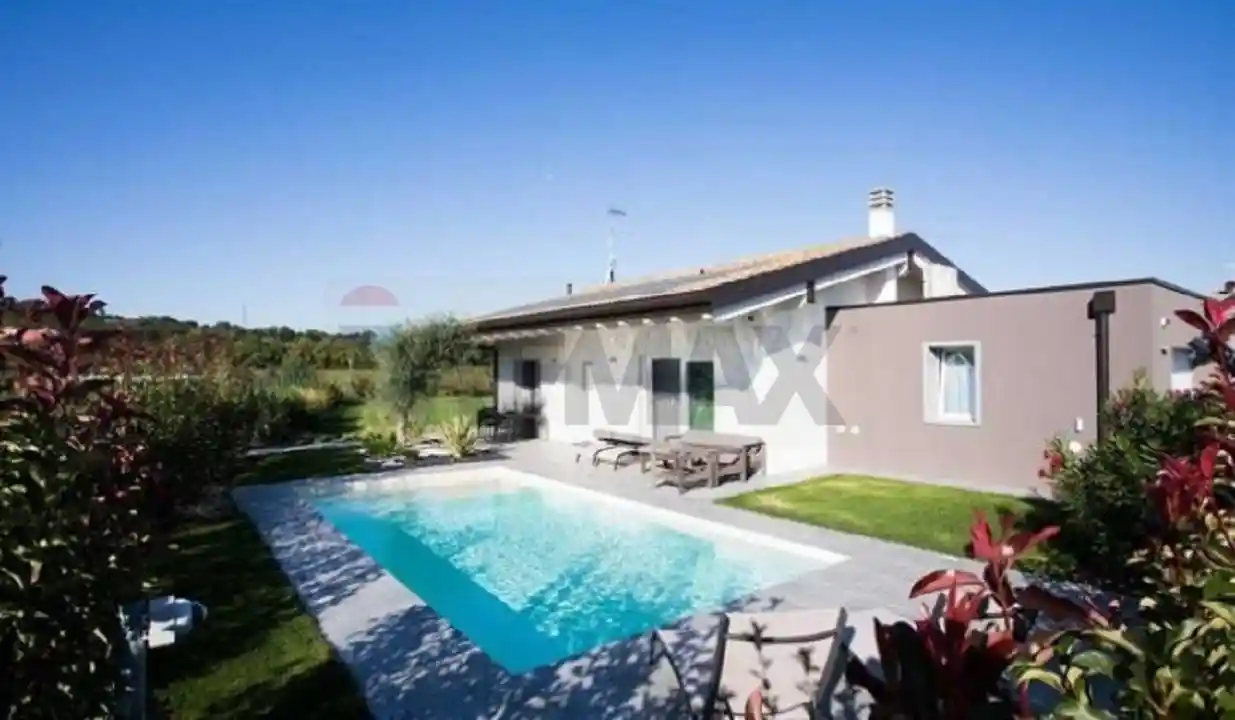 Casa indipendente in vendita a Soiano del Lago