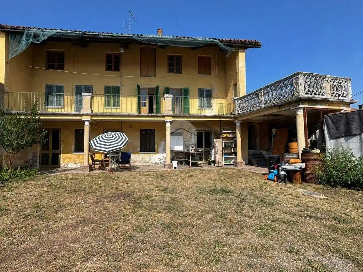 Casa indipendente in vendita a Ivrea