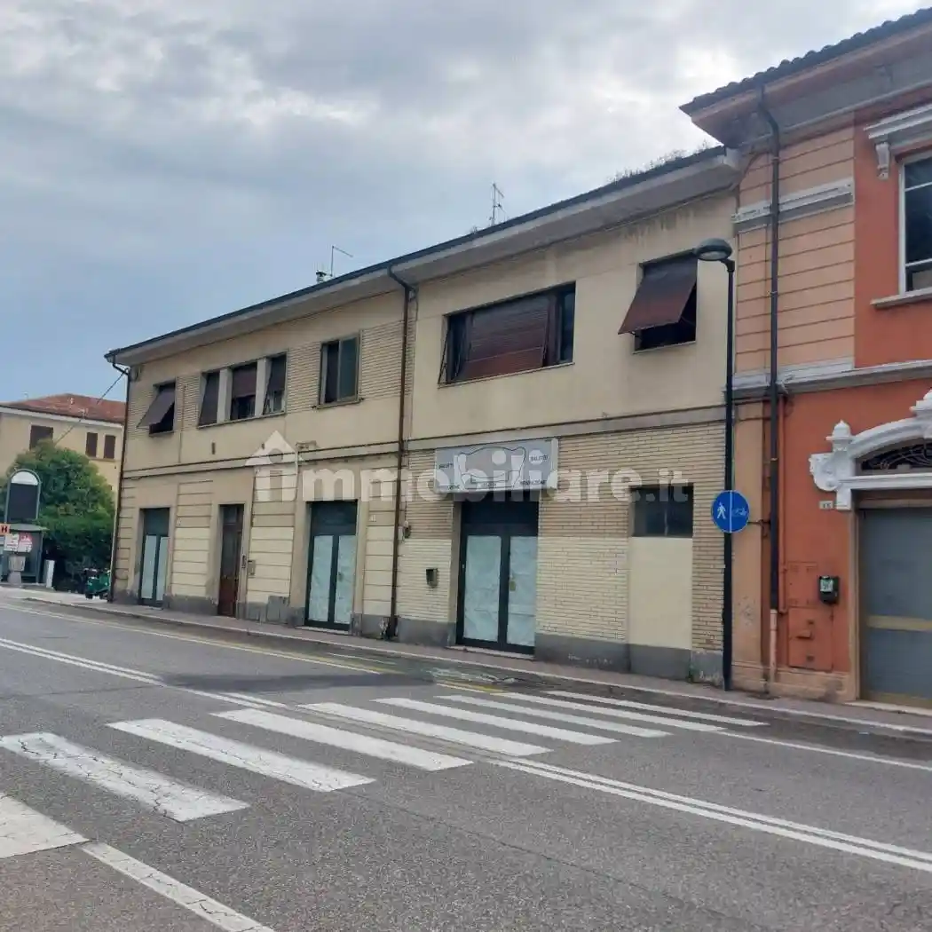 Palazzo - Edificio in vendita a Pesaro