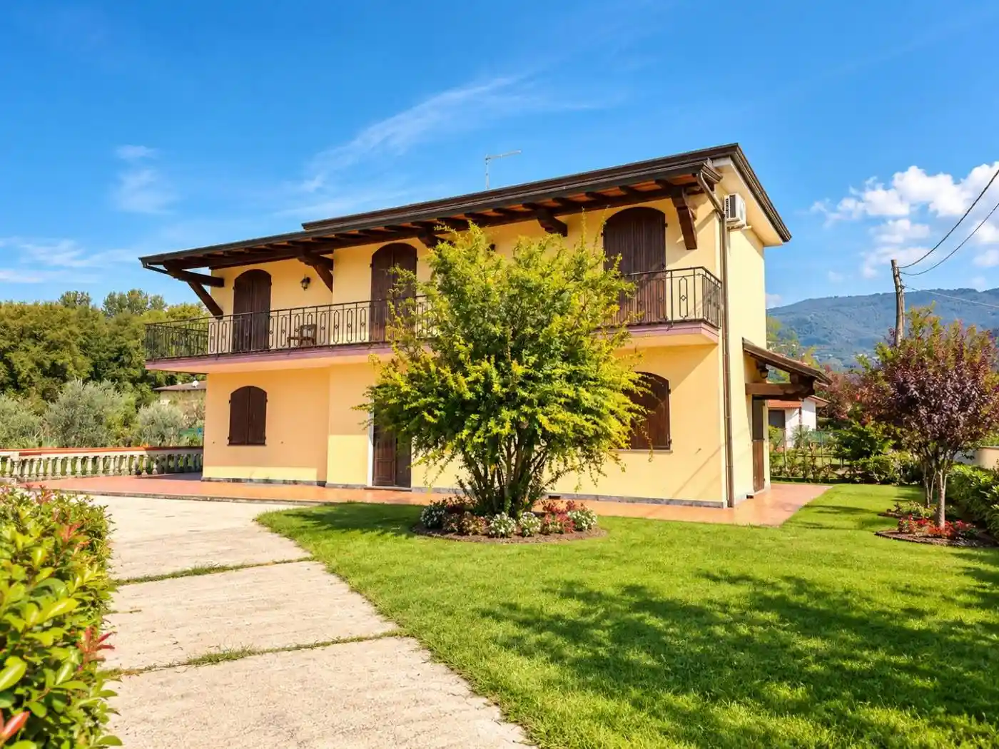 Villa in vendita a Montignoso