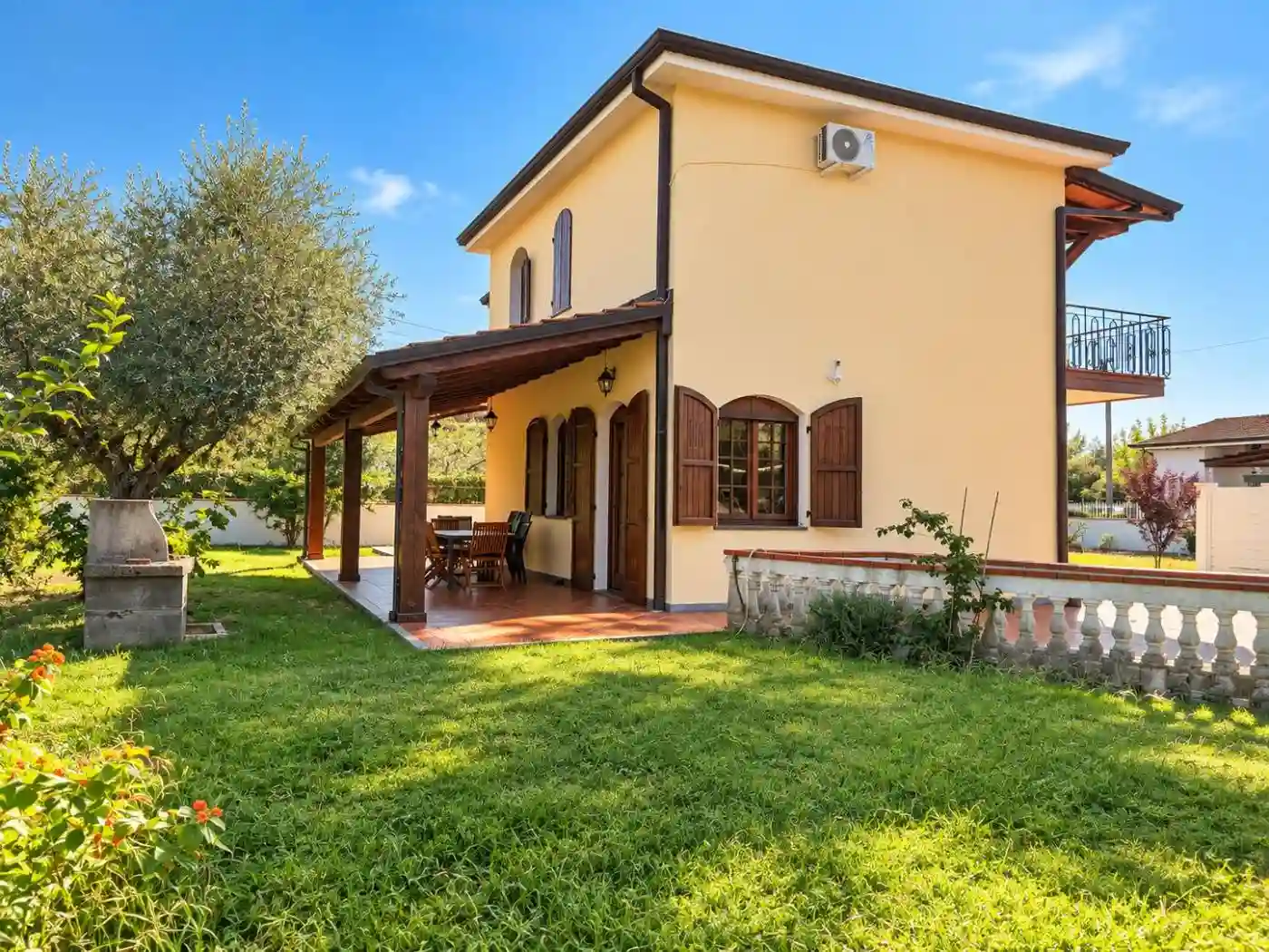 Villa - foto 2