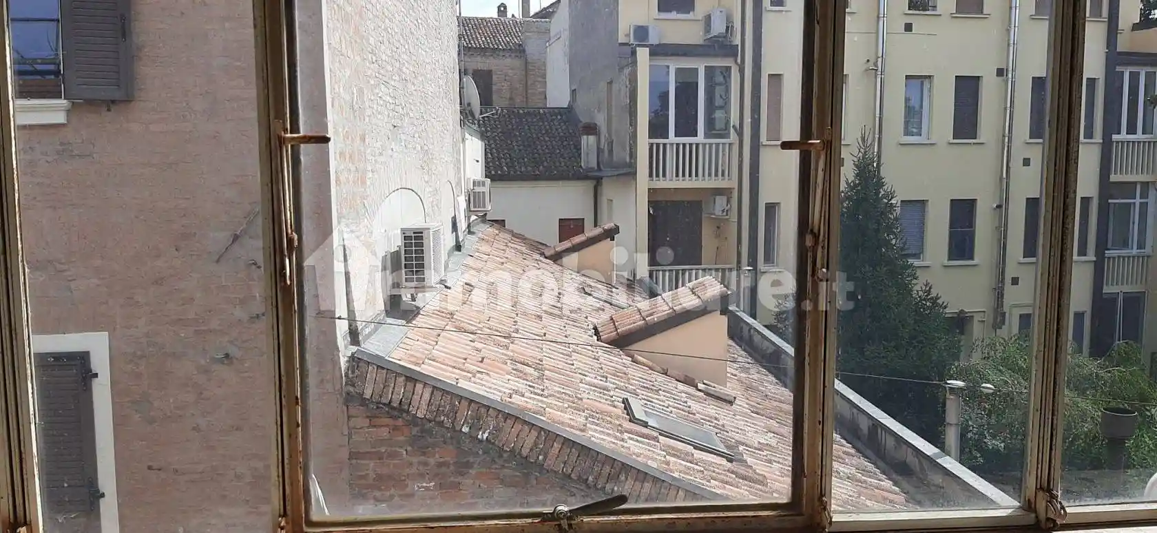 Appartamento in affitto a Ferrara