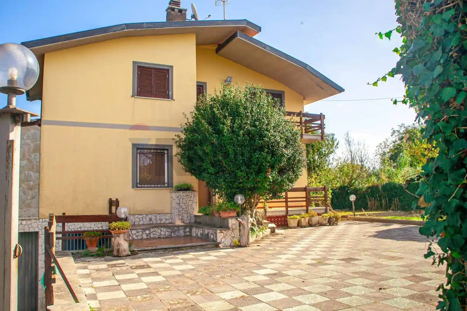 Villa in vendita a Lariano