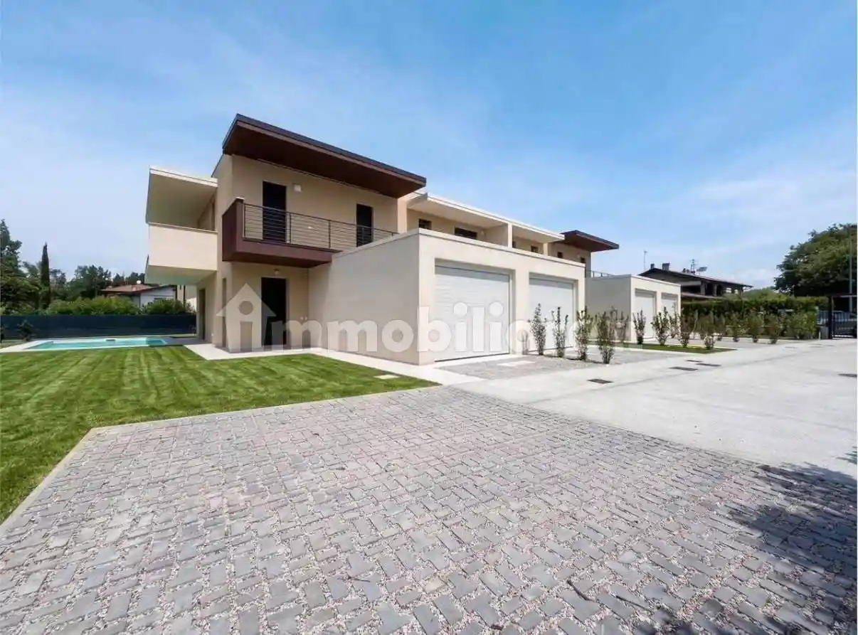 Appartamento in vendita a Desenzano del Garda
