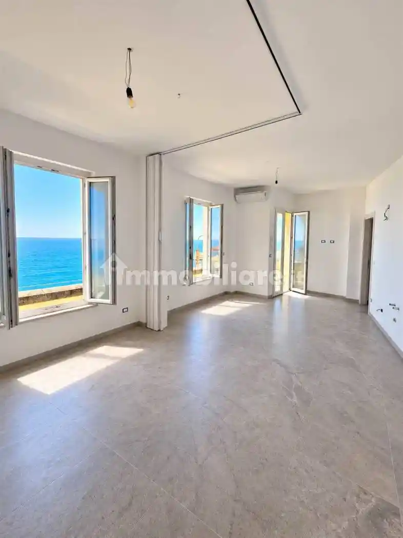 Appartamento in vendita a Bordighera