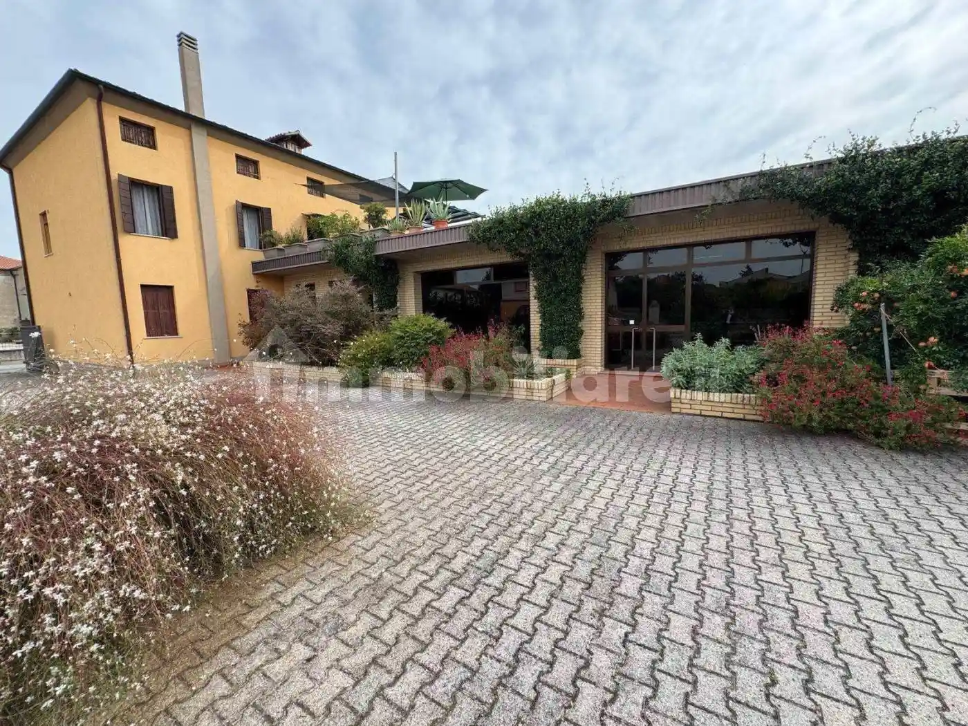 Casa indipendente in vendita a Villa Estense