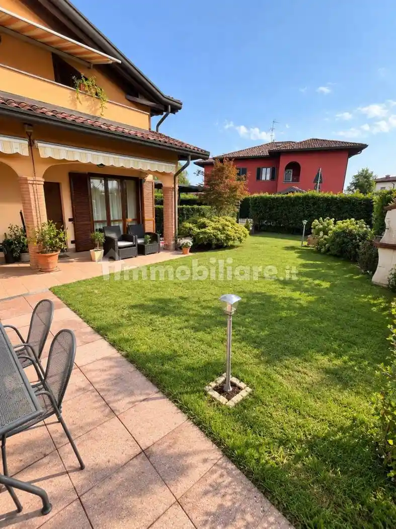 Appartamento in vendita a Villa Guardia